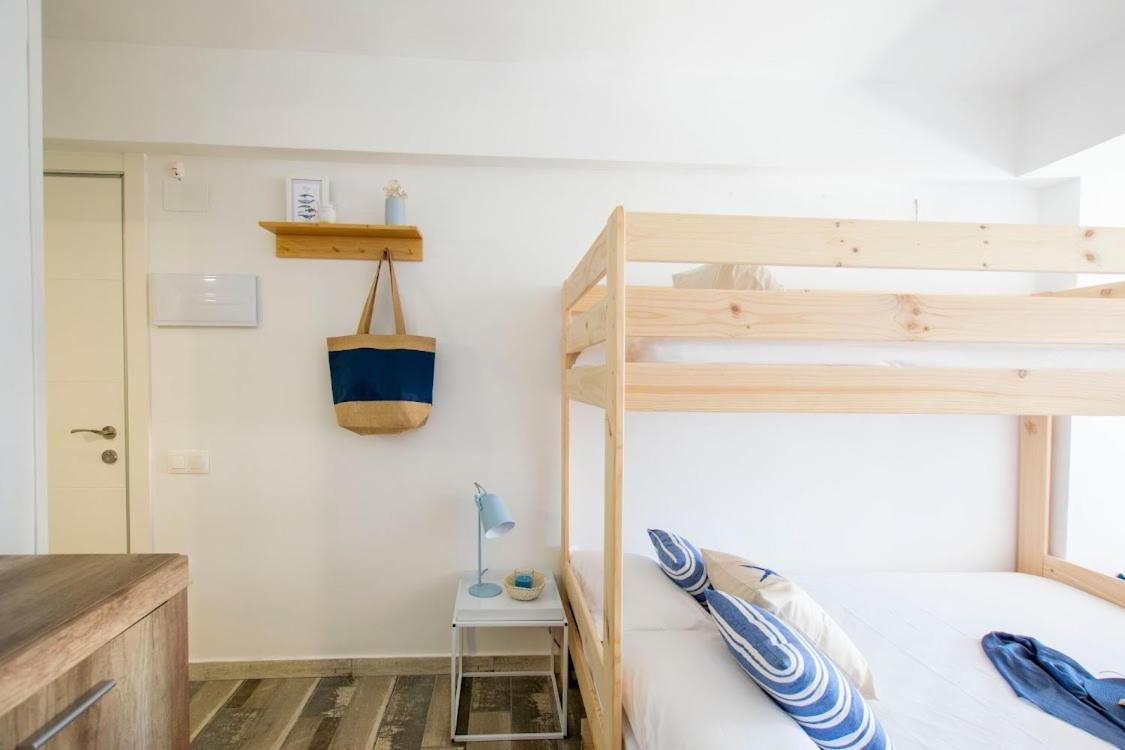 Apartbeach La Brisa Y Frente Playa La Pineda Extérieur photo